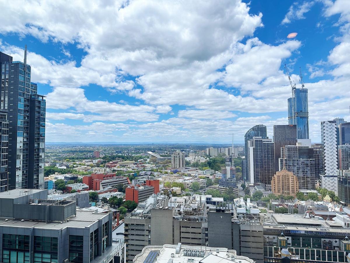 Apartment Beautiful Skyview Cbd Highrise 3beds With Carpark Available