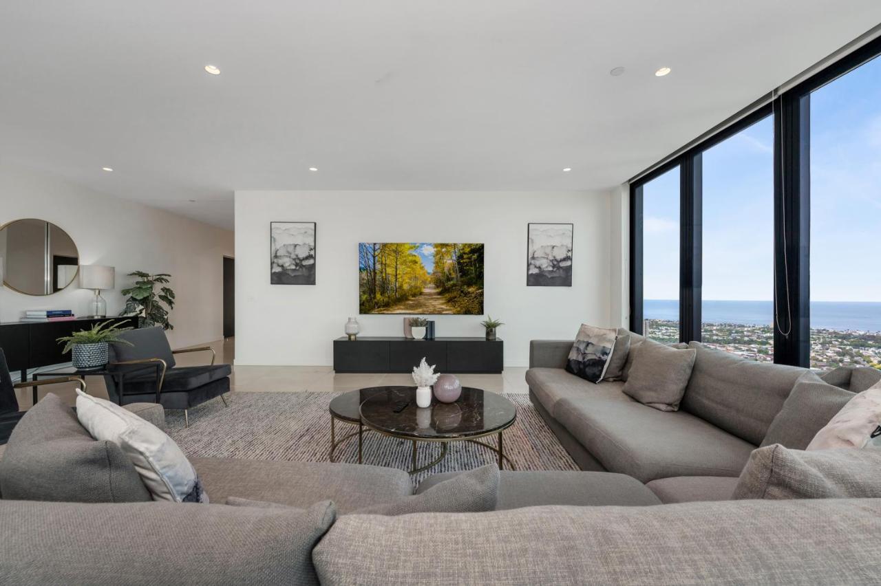 Apartment Panoramic Skyview Penthouse *