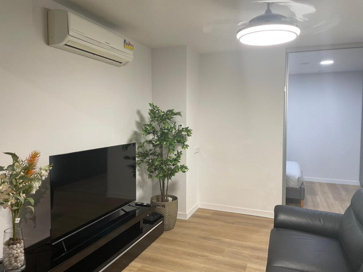 Apartment Super Luxury 2 Bedroom Well Furnished With Marvellous Views Convenient Location 1 Free Parking
