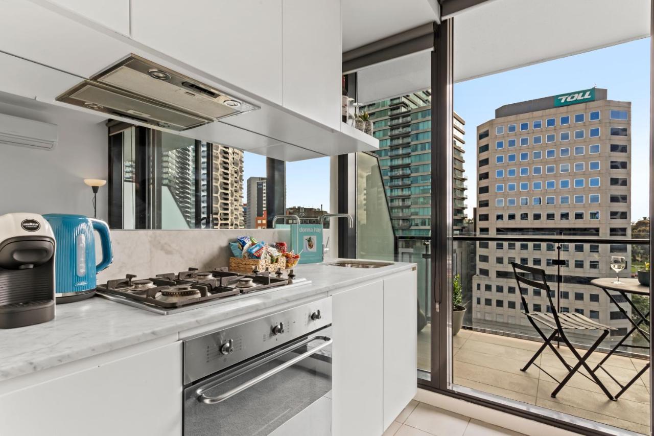 Apartment The Essence - Fresh, Light & On The Tram Line! Melbourne
