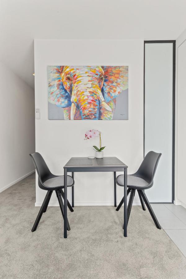 The Essence - Fresh, Light & On The Tram Line! Apartment Melbourne