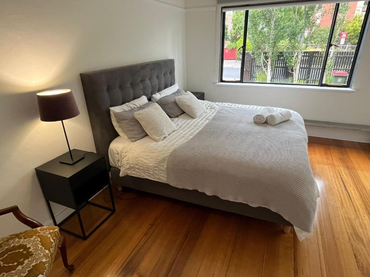 2 Bedroom Art Deco Light Filled