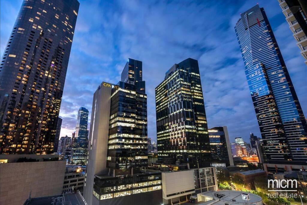 Stylish Southbank Free Parking For 2 Cars Apartment Melbourne