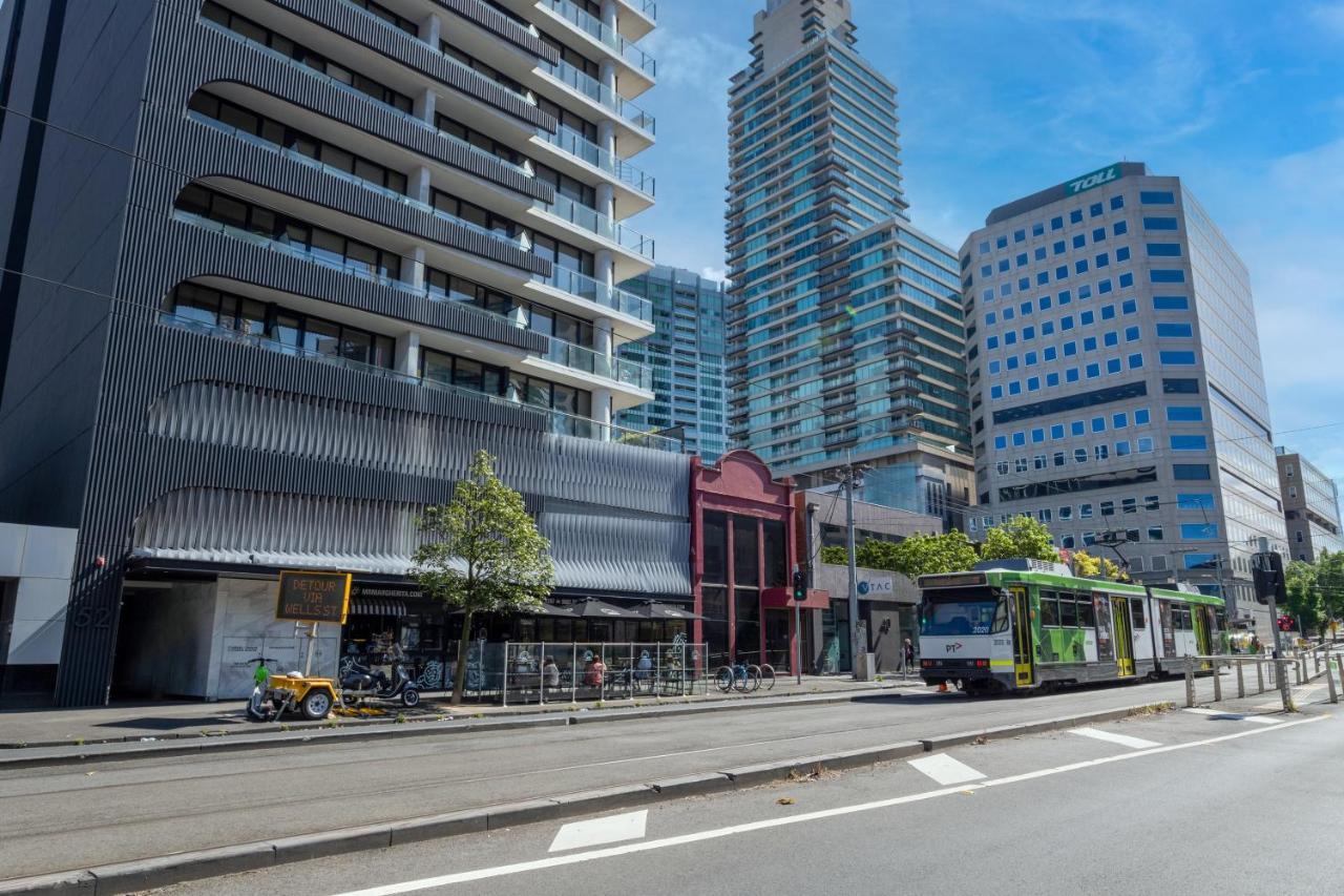 Apartment The Essence - Fresh, Light & On The Tram Line! Melbourne