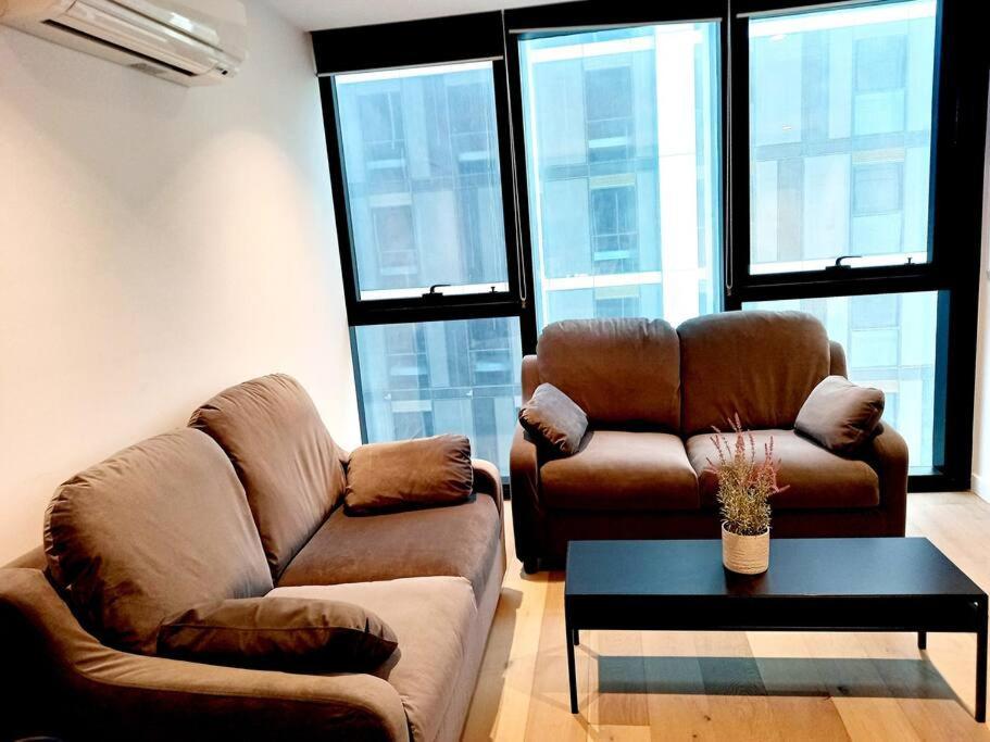Apartment Luxury 2-bedrooms, In *