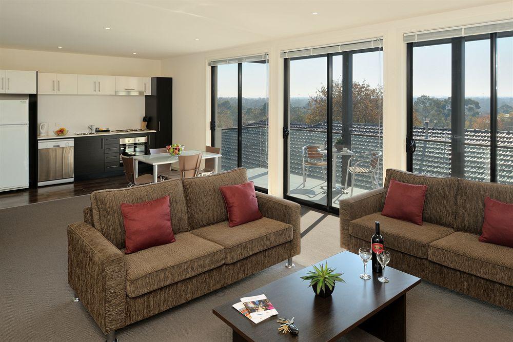 Apartment @ Kew Q105