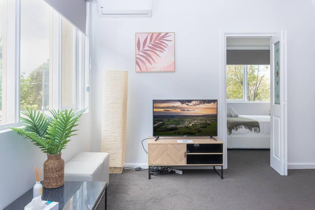 Sunny Days Getaway In The Heart Of East St Kilda Apartment