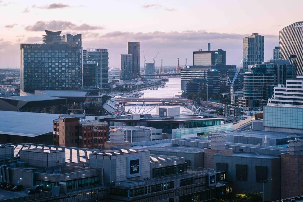 Apartment Southbank Serenity 2br, Free Parking, And Wi-fi *