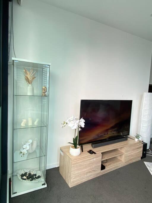 Southbank Serenity 2br, Free Parking, And Wi-fi *