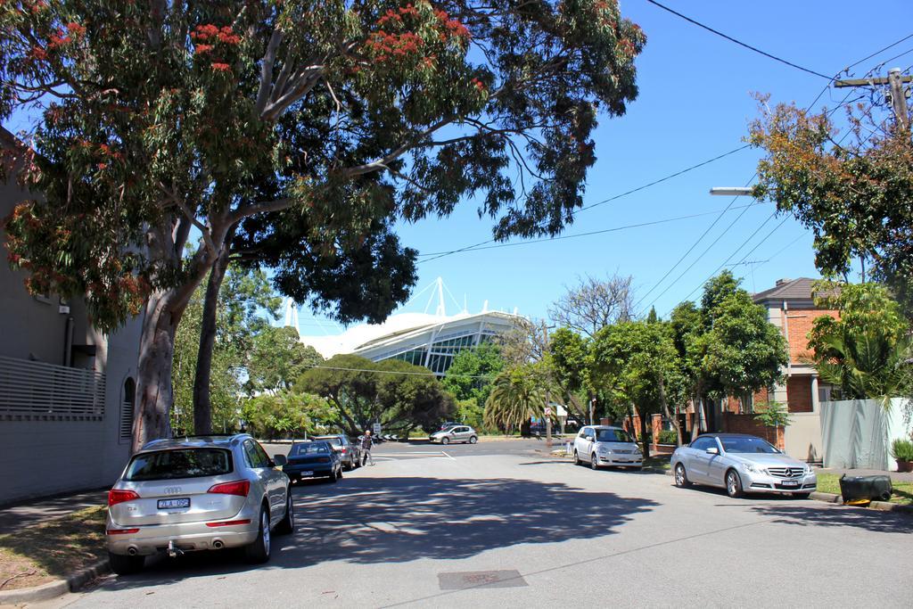 The Anderson, South Melbourne, Msac 400m, Parking, Balcony *