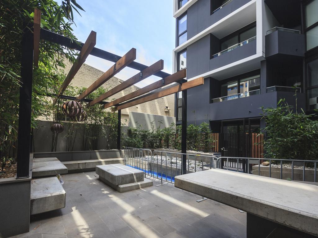 Mono Apartments On Franklin Street Melbourne