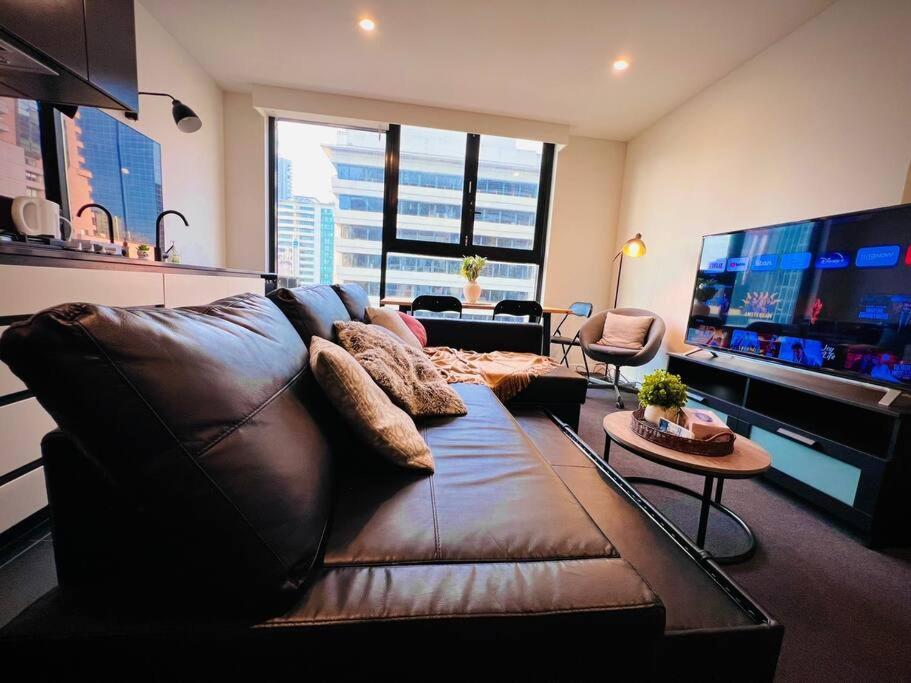 Apartment Comfort Living 2 Bedroom In Heart Of Cbd