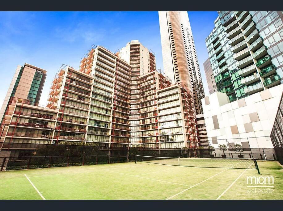 Riverview Spacious 3br2bath2car Wifipoolgym Crown Apartment