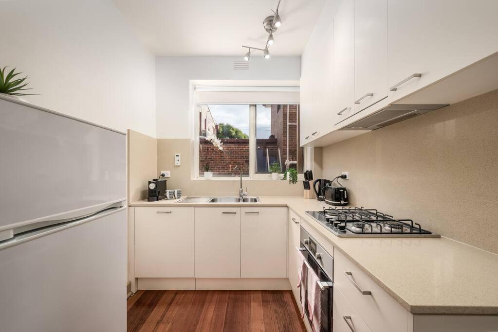Bright & Comfy 2 Bedroom St Kilda East * Melbourne