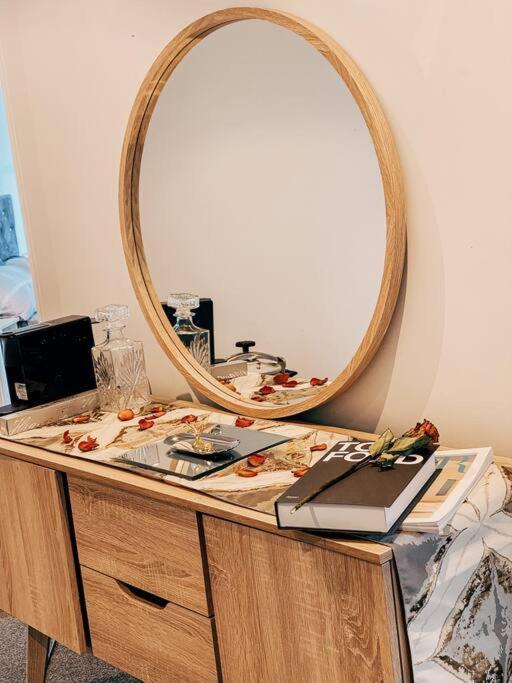 Southbank Serenity 2br, Free Parking, And Wi-fi Apartment