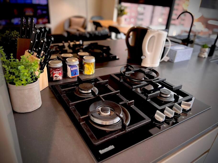 Comfort Living 2 Bedroom In Heart Of Cbd * Melbourne