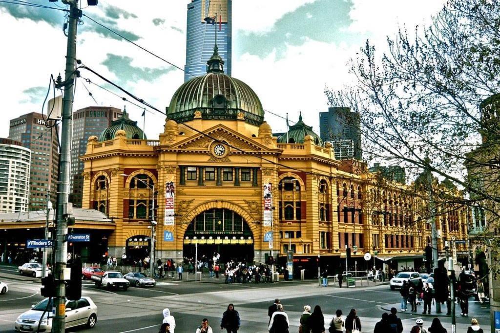 A Cozy 2br Apt Next To Southern Cross Station *