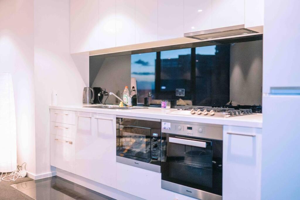Southbank Serenity 2br, Free Parking, And Wi-fi Apartment *