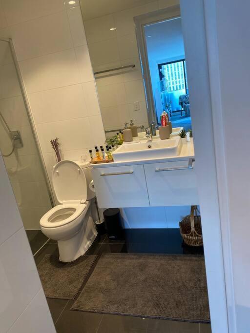 Apartment Southbank Serenity 2br, Free Parking, And Wi-fi