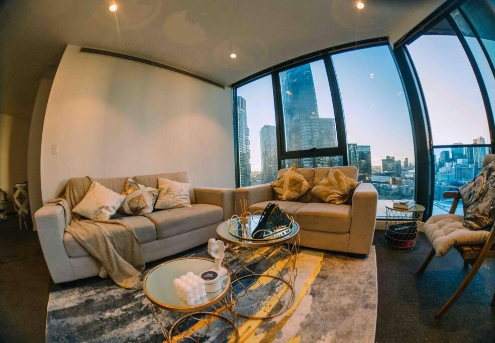 Southbank Serenity 2br, Free Parking, And Wi-fi