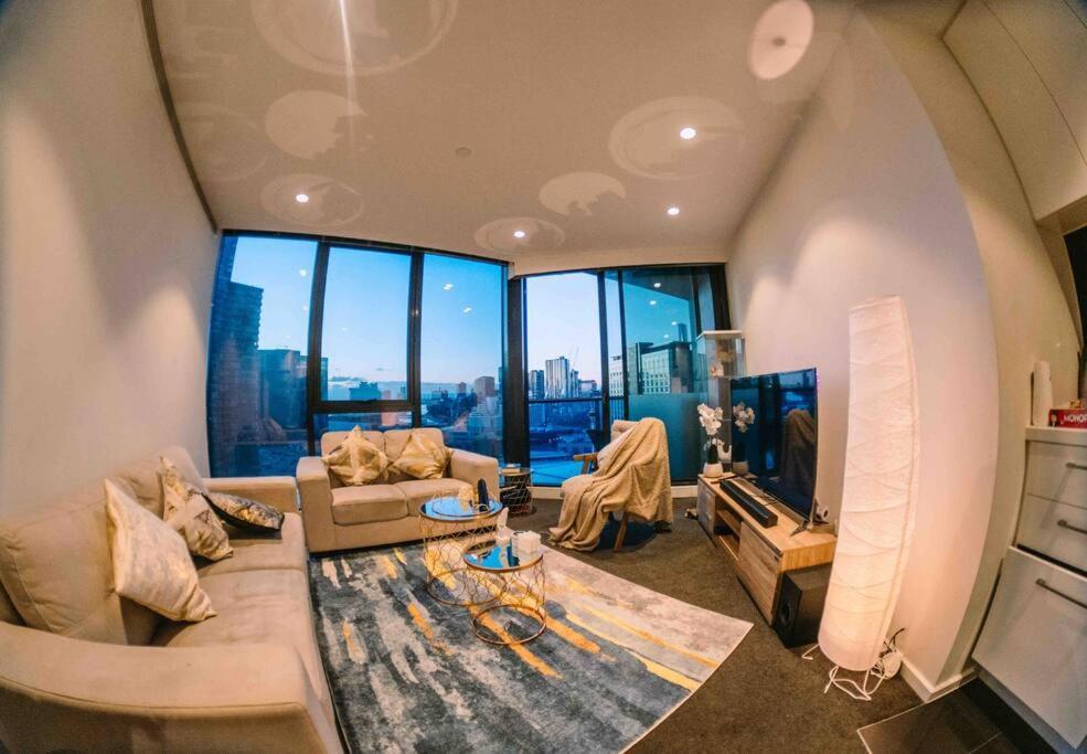 Southbank Serenity 2br, Free Parking, And Wi-fi Apartment *