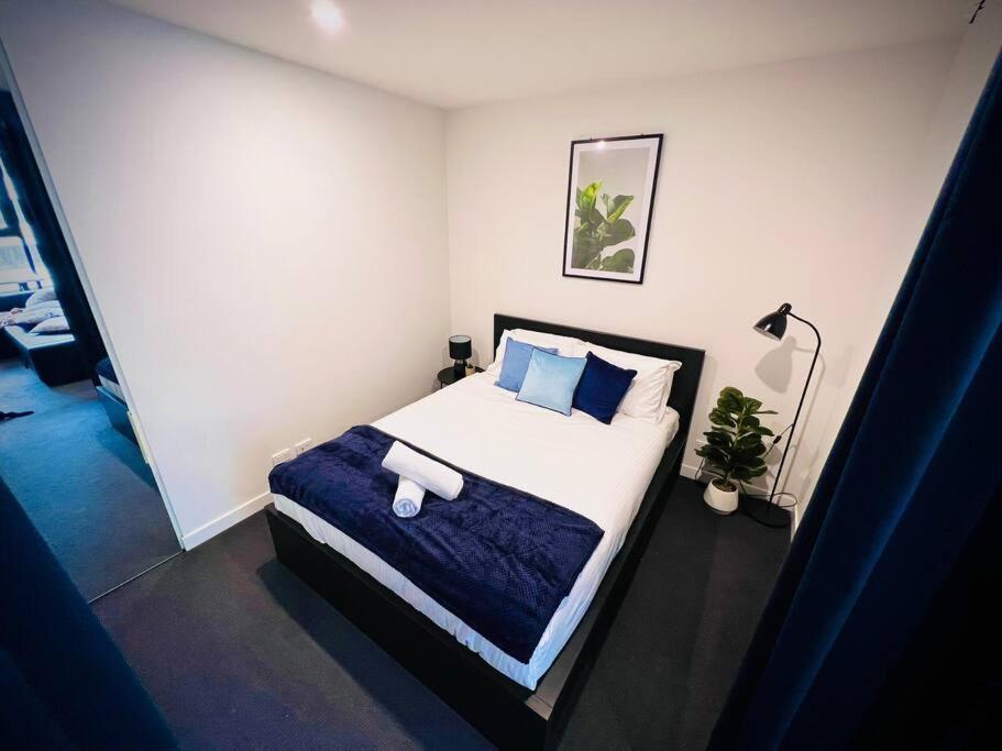 Comfort Living 2 Bedroom In Heart Of Cbd Melbourne