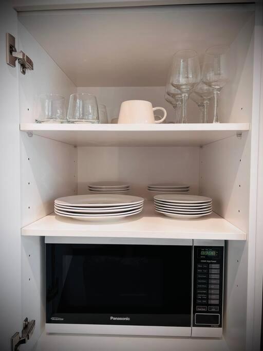 Comfort Living 2 Bedroom In Heart Of Cbd * Melbourne