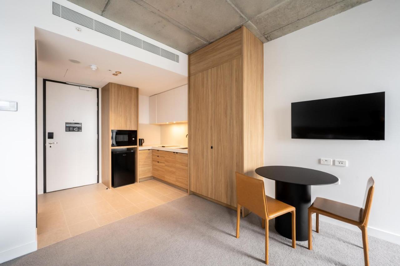 Nesuto Docklands 4*