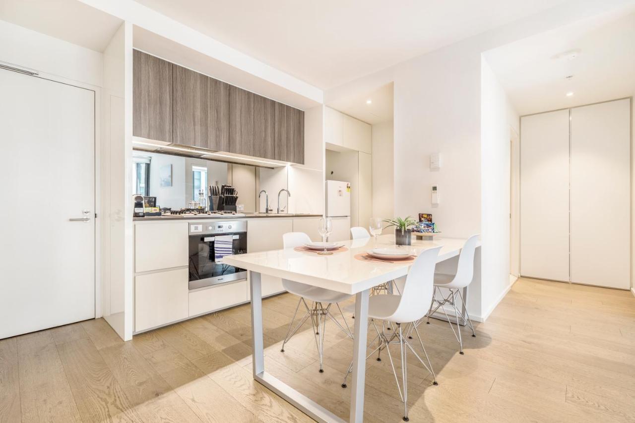 Apartment Kula Docklands Melbourne