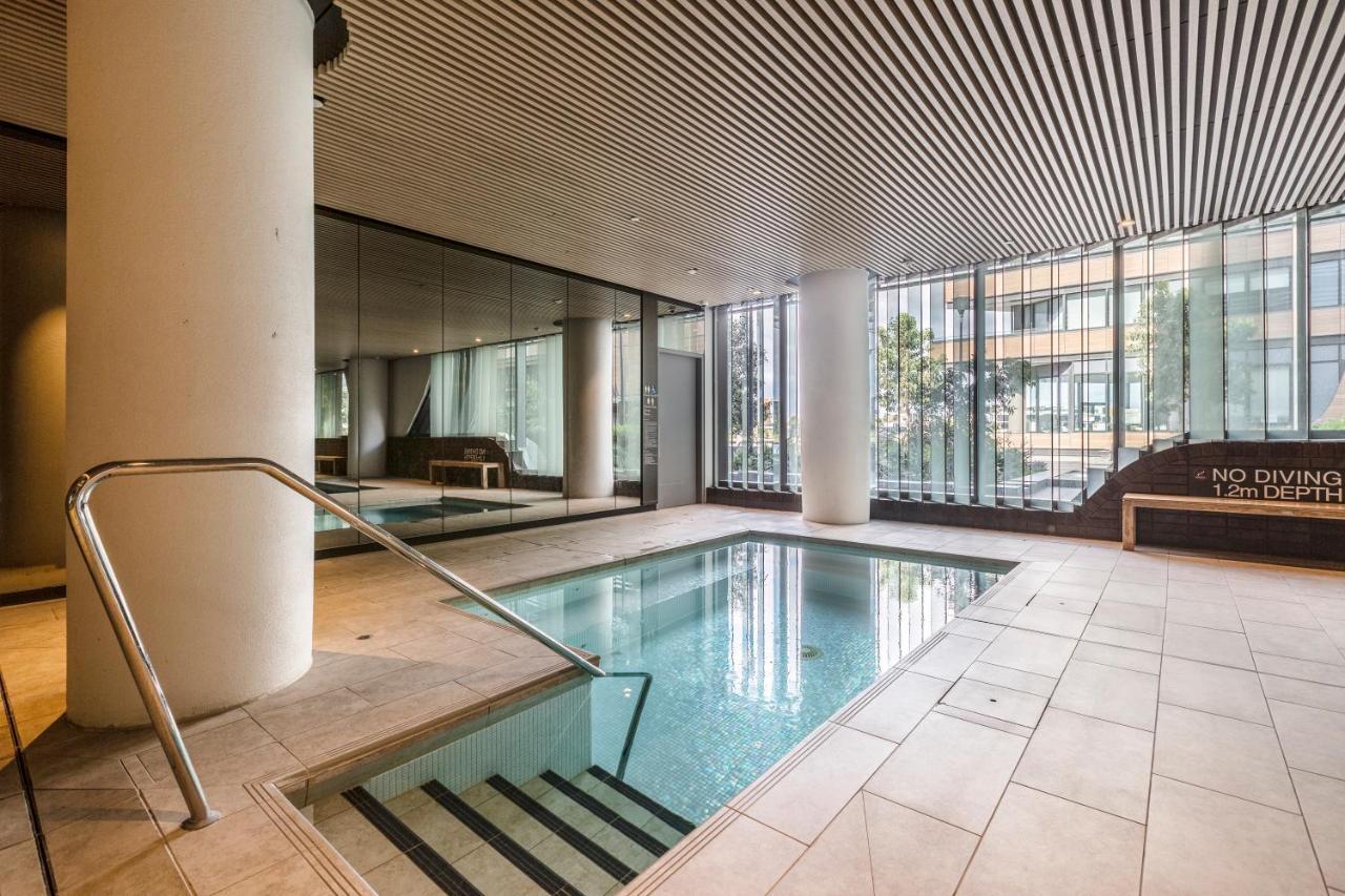 Kula Docklands Apartment