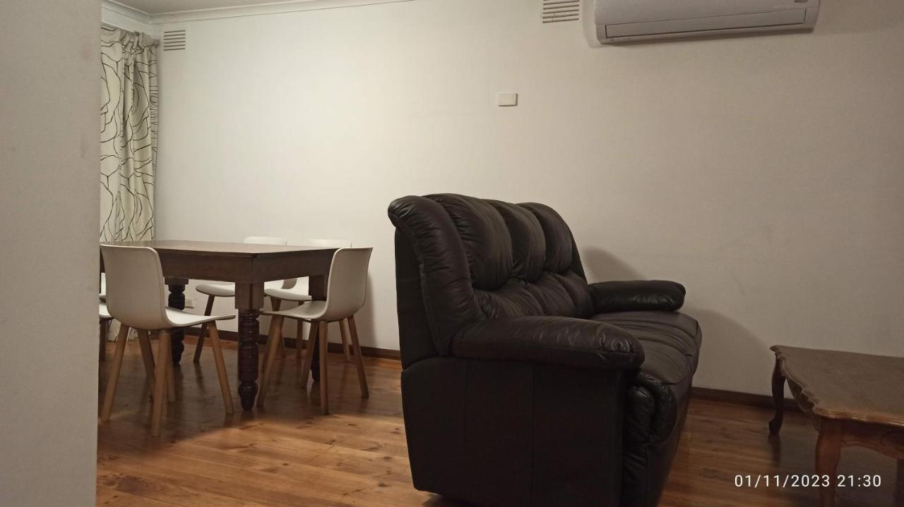 Caulfield Family With Large Space Holiday home Melbourne