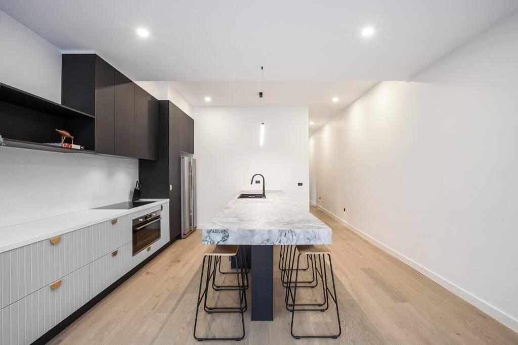 Entire House - The Charmer Melbourne