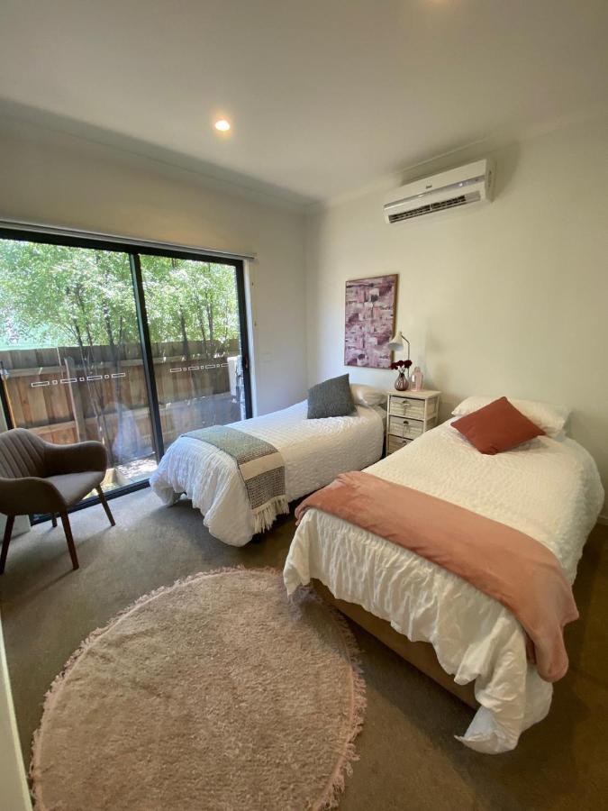 Apartment 2bedroom Tranquil Townhouse Close To & Airport