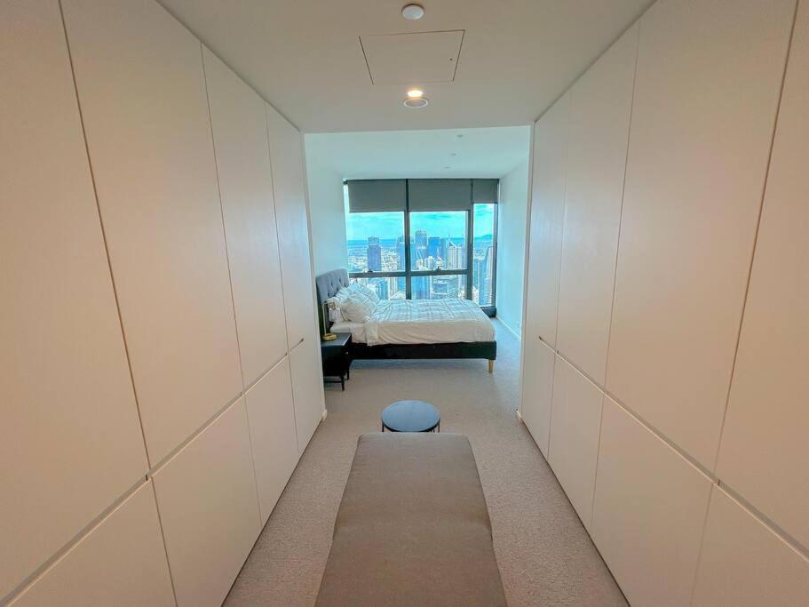 Sub Penthouse 7801 - 3br Apartment *