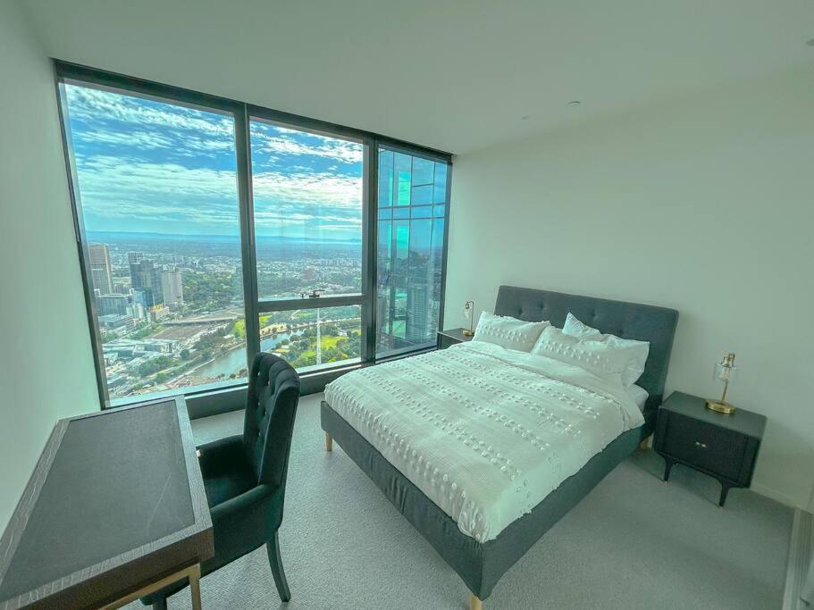 Sub Penthouse 7801 - 3br Apartment *