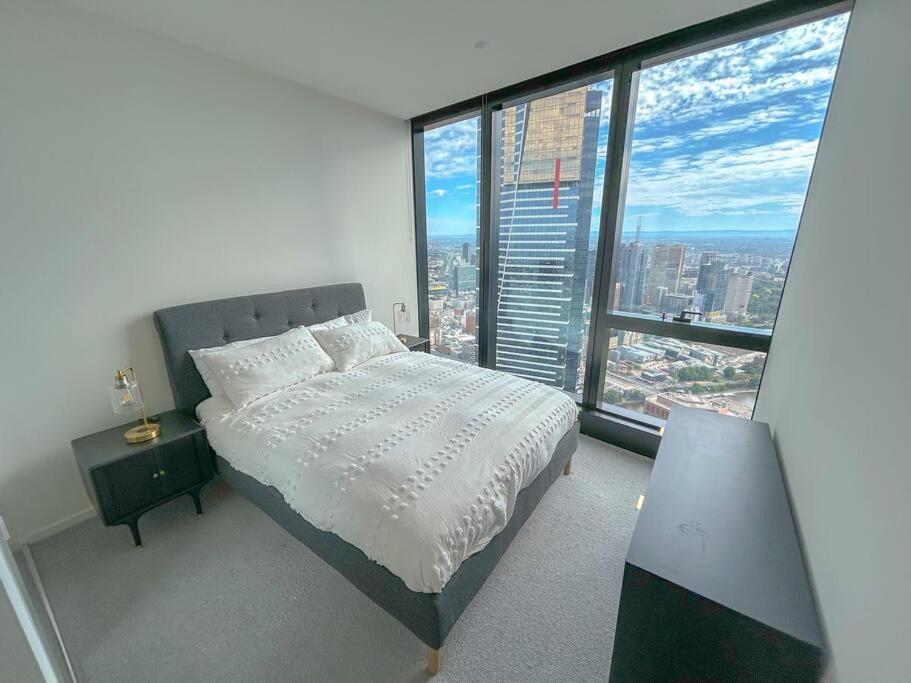 Sub Penthouse 7801 - 3br * Melbourne