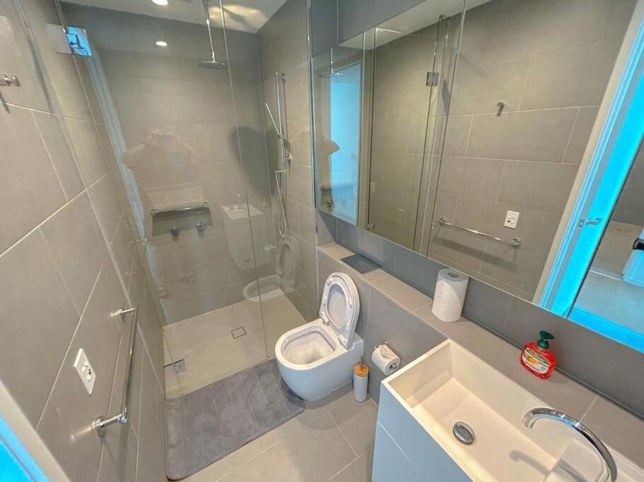 Sub Penthouse 7801 - 3br Apartment *