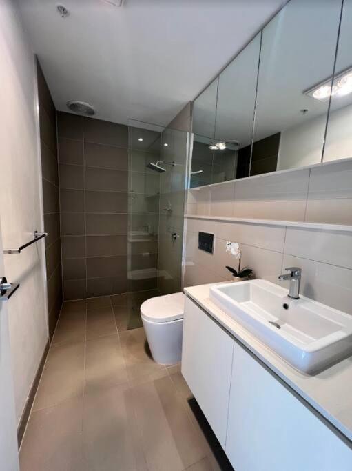 1 Bed In Essendon Apartment