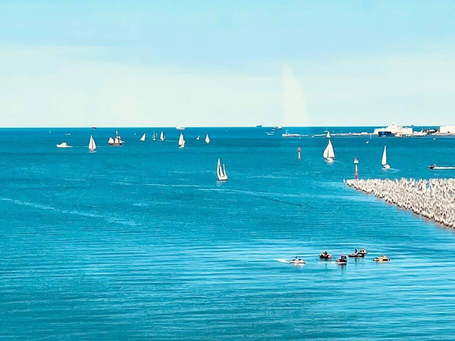 Amzing Ocean View Spacious Three Bedrooms Port Apartment