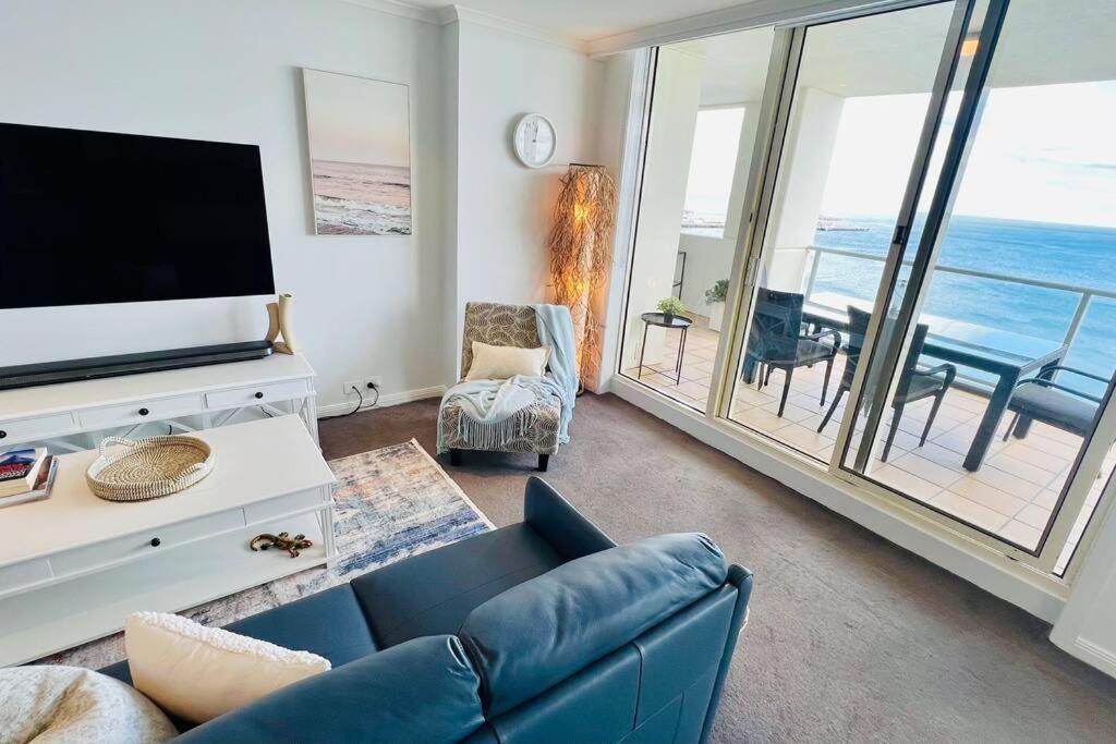 Amzing Ocean View Spacious Three Bedrooms Port Melbourne