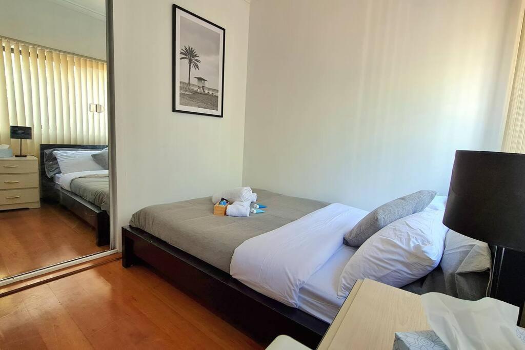 2 Bedroom Close To Melb Airport * Melbourne