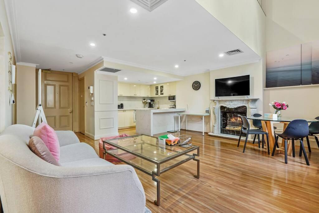 3 Beds *free Carpark Apartment
