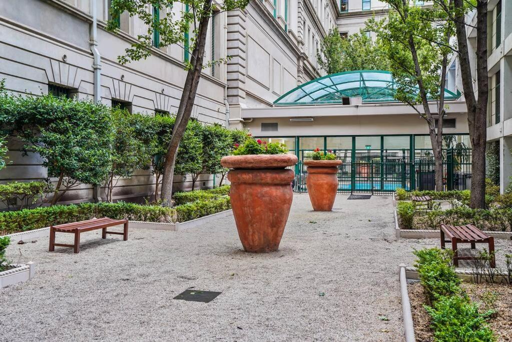 3 Beds *free Carpark Melbourne