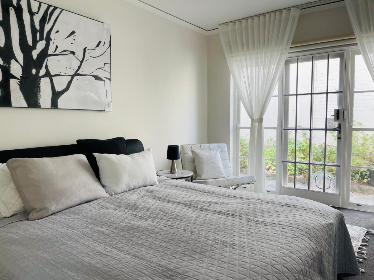 Villa Royal Executive Living Toorak Whitehouse Corporate Estate