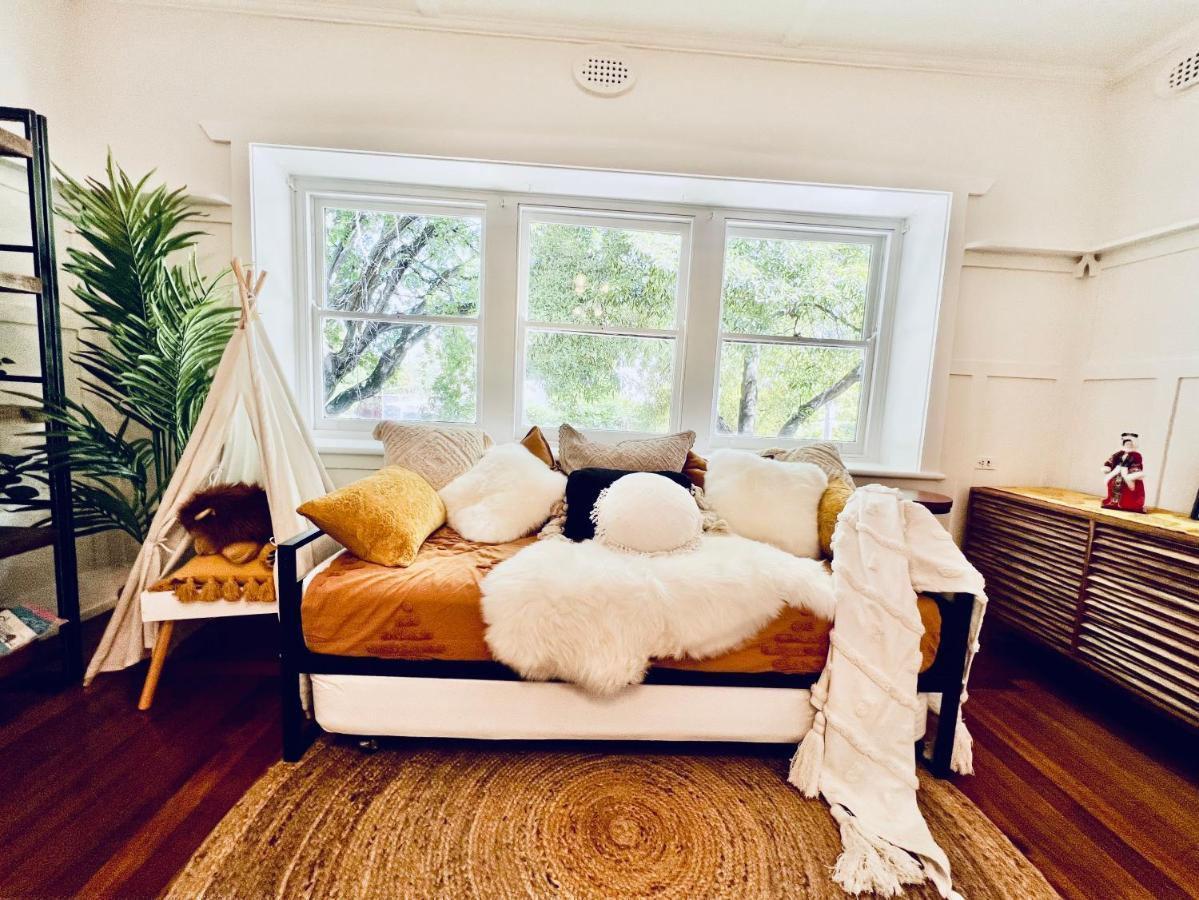 Charming King Beds Period With Amazing Rumpus And Outdoor Chimnea In Inner East