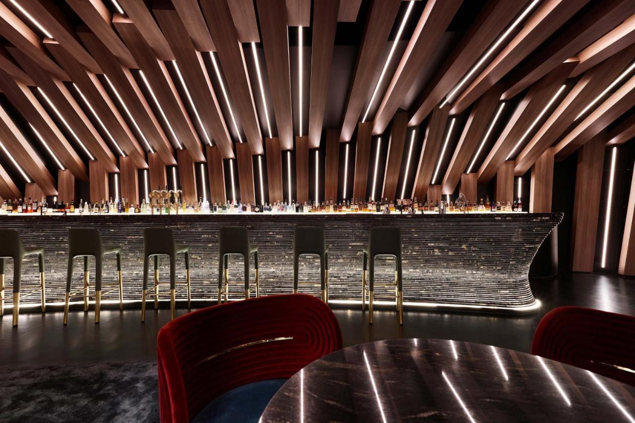 W Hotel 5*
