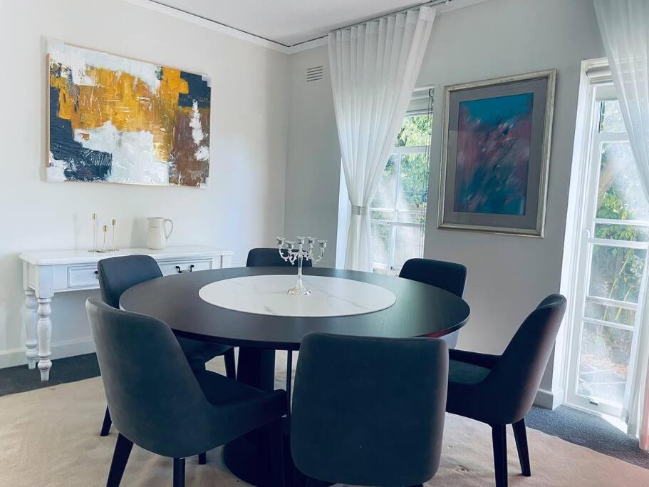Villa Royal Executive Living Toorak Whitehouse Corporate Estate