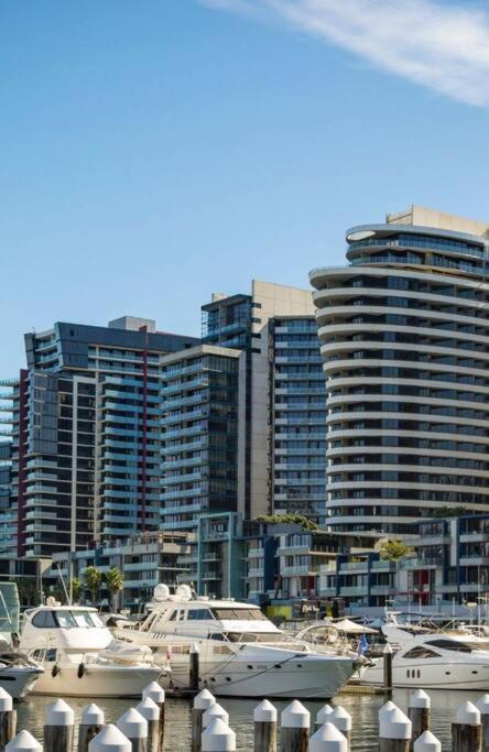 Docklands Living At Its Best * Melbourne