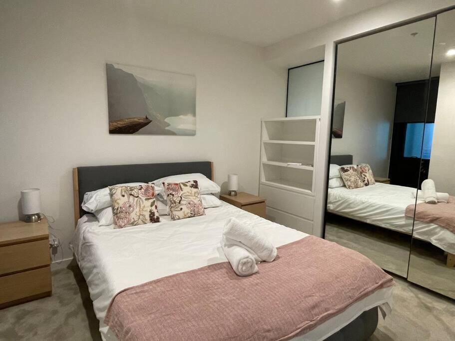 Lovely 1-bedroom In Cbd#1001 Melbourne