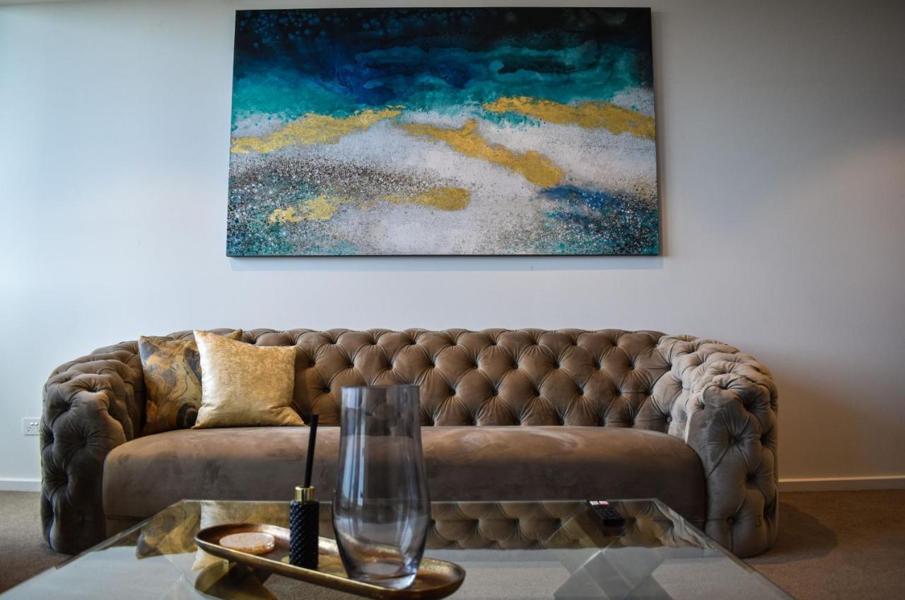 Deluxe 3 Bedroom In Southbank Apartment
